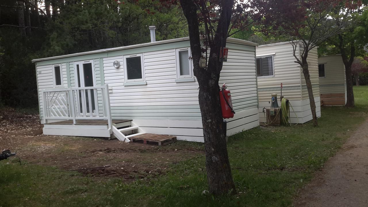 Camping Du Lac Saint-Julien-du-Verdon Exteriör bild