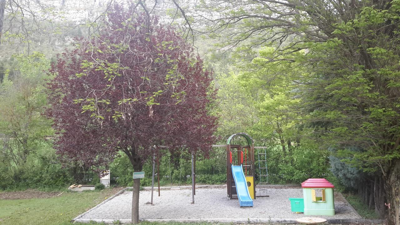 Camping Du Lac Saint-Julien-du-Verdon Exteriör bild