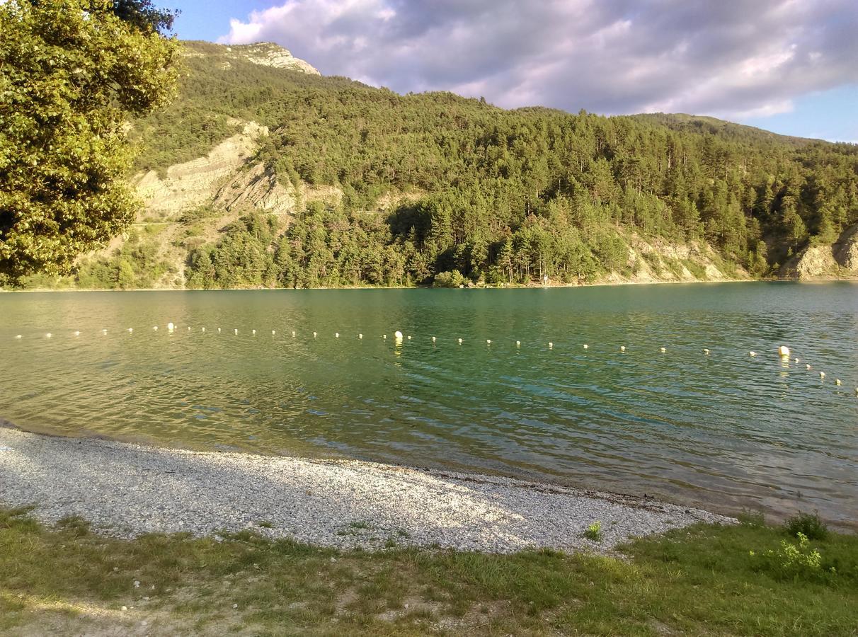 Camping Du Lac Saint-Julien-du-Verdon Exteriör bild
